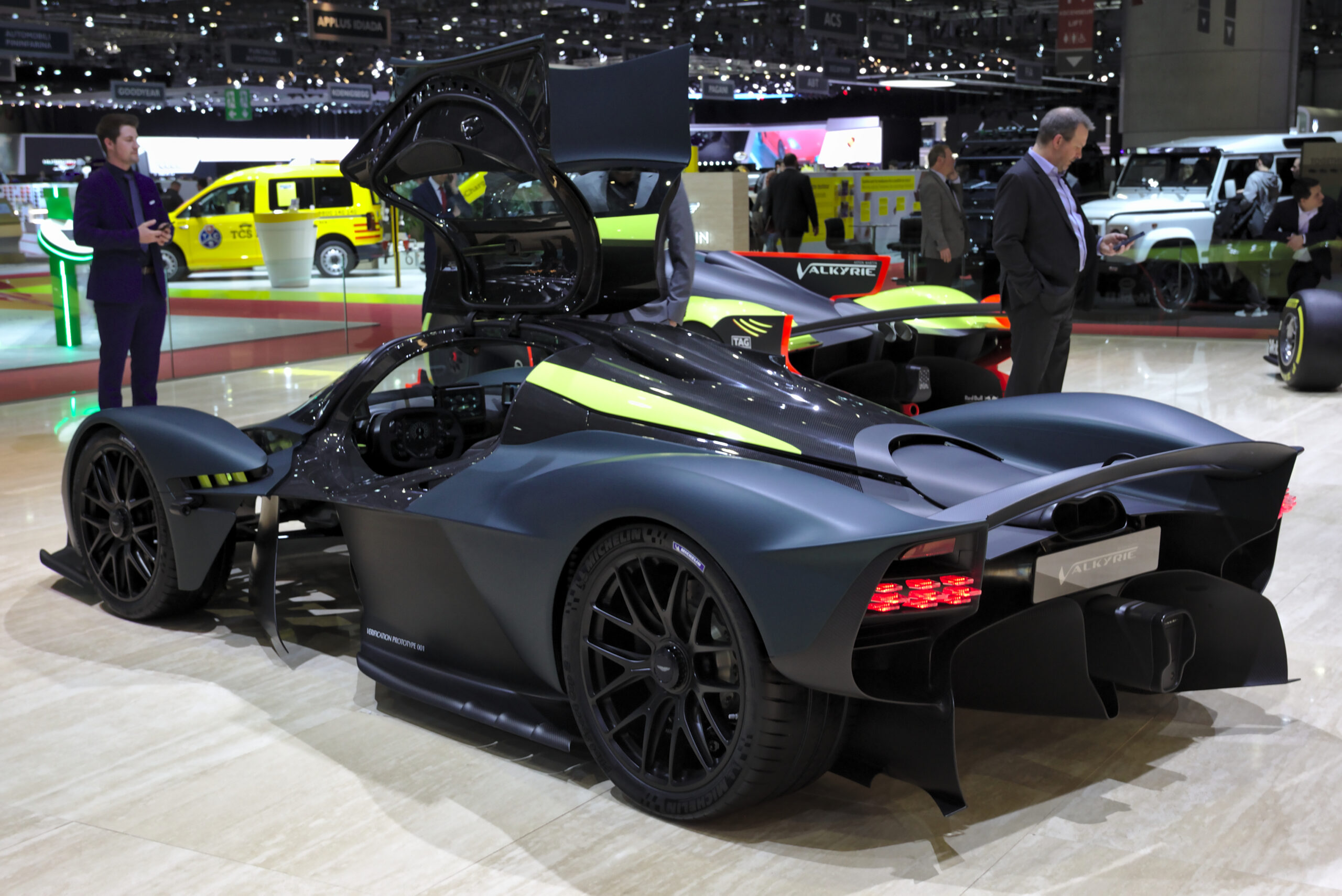 Aston Martin Valkyrie 2018 2019