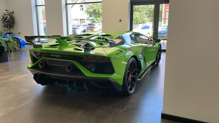 Verde Mantis Lamborghini Aventador SVJ For Sale - Supercars for Sale